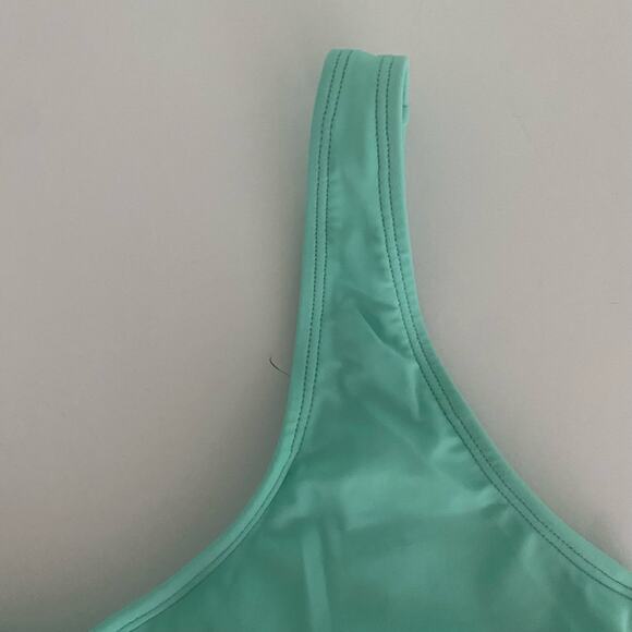 Halara Swim U-Shaped Solid Bikini Top Swimwear M Medium NWT - Picture 5 of 7